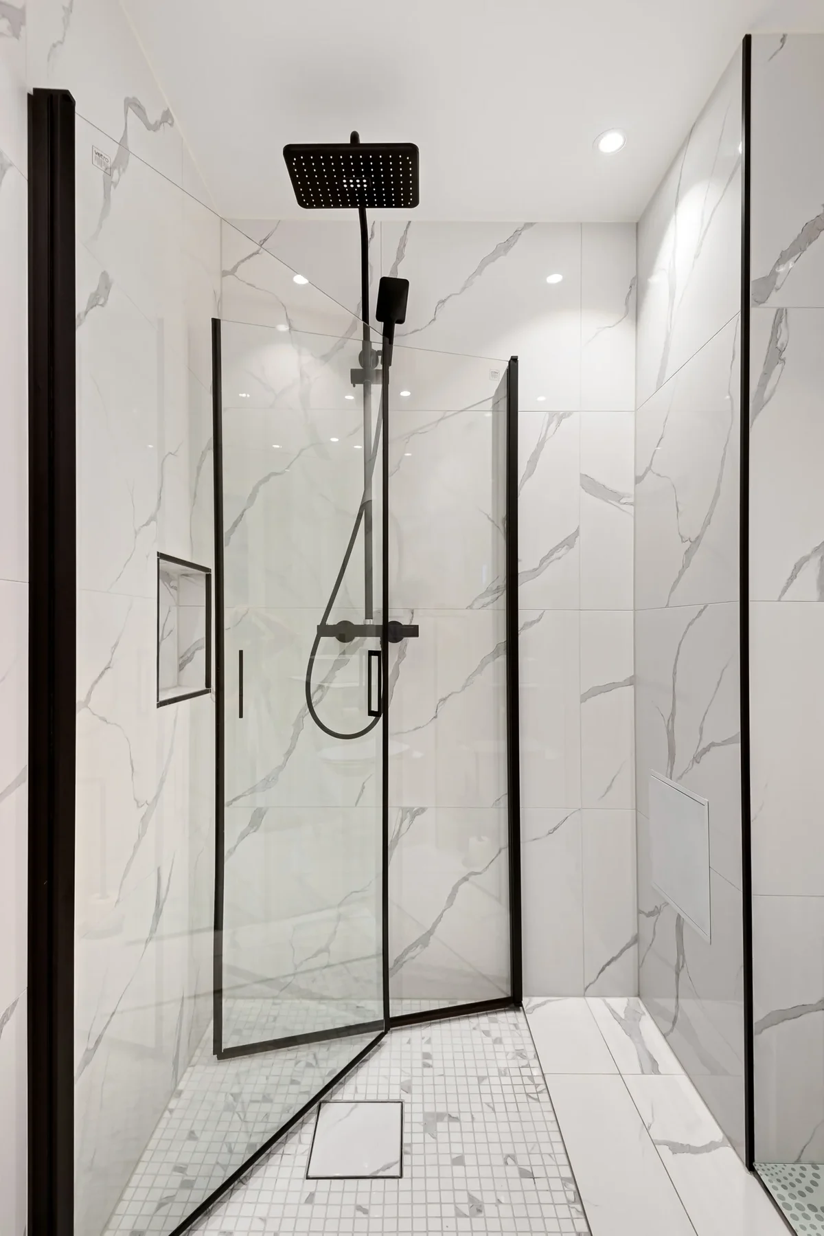 salle de bain blanche